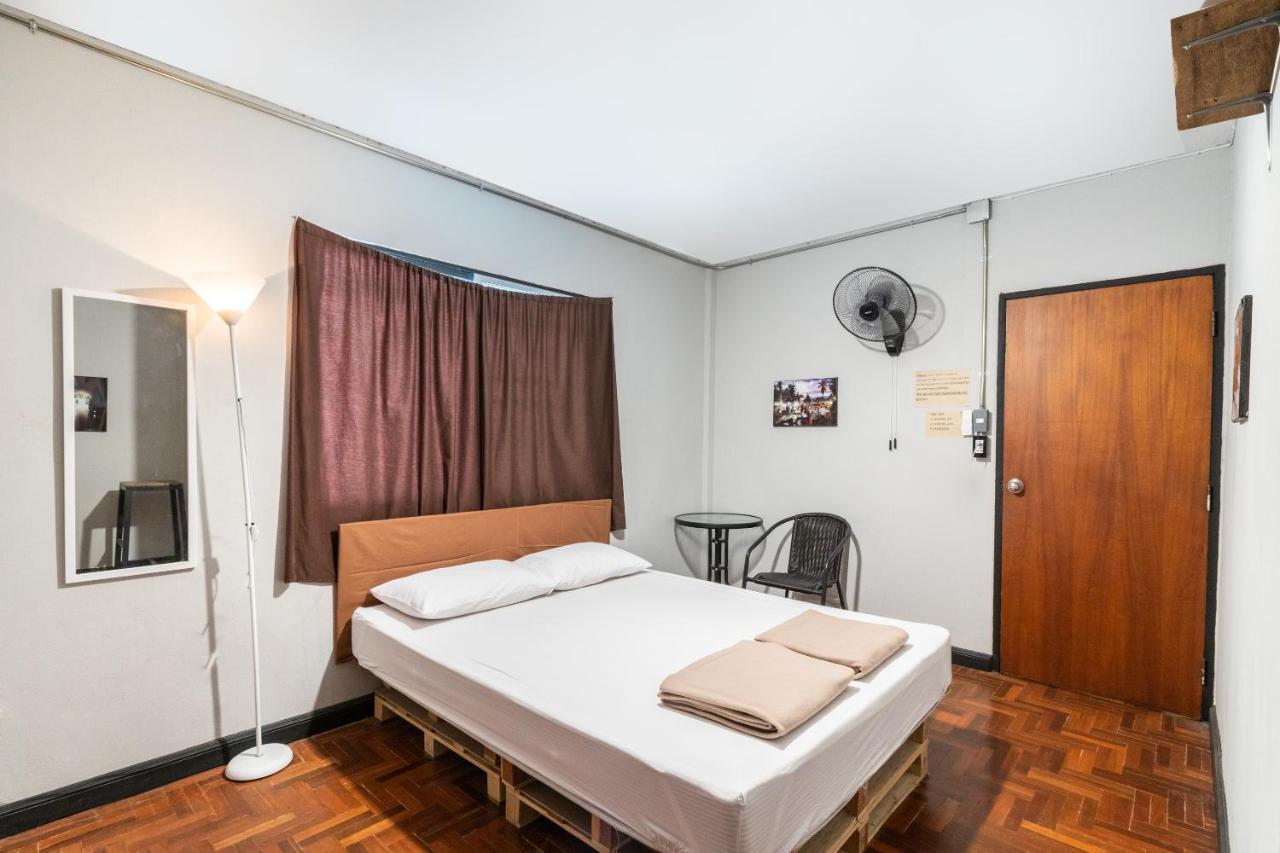 Oyo 677 Le Loftel Hostel Chiang Mai Extérieur photo