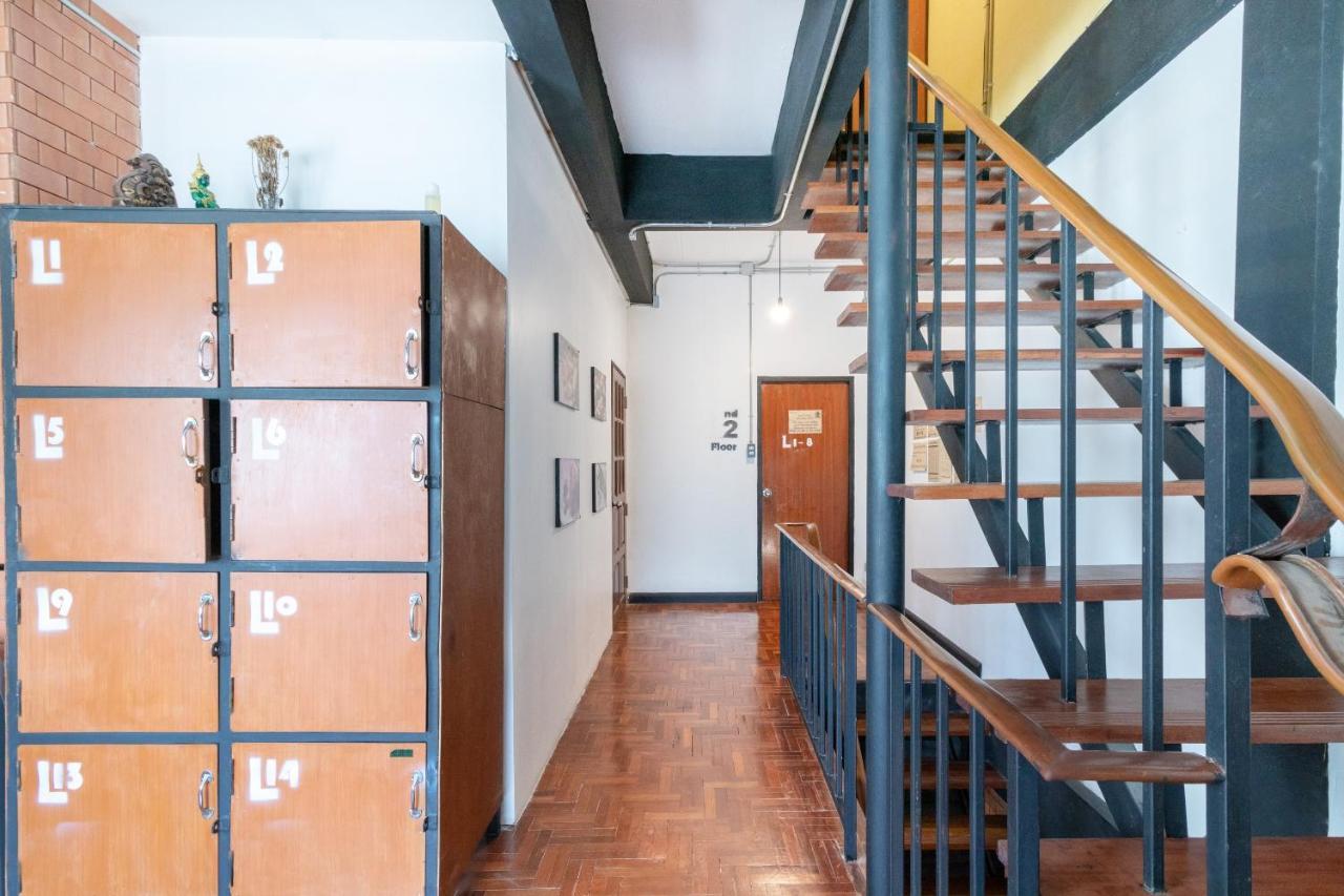 Oyo 677 Le Loftel Hostel Chiang Mai Extérieur photo