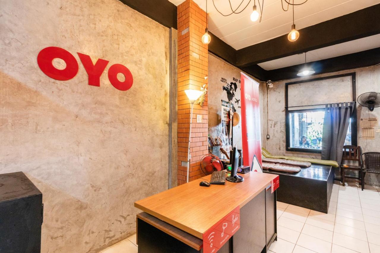 Oyo 677 Le Loftel Hostel Chiang Mai Extérieur photo